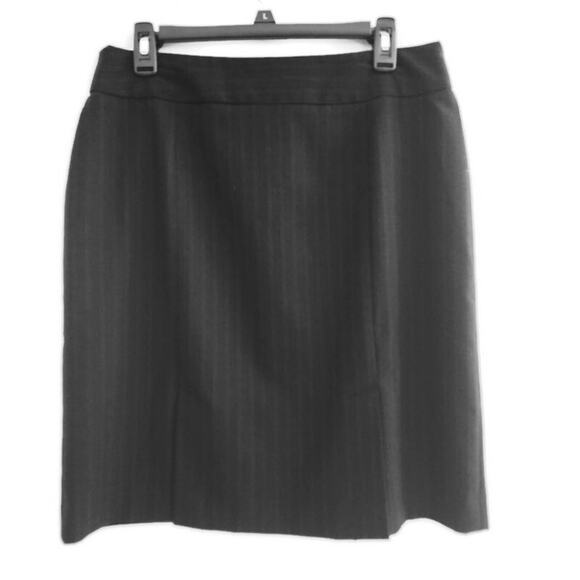 Geoffrey Beene Sport Women's Pin Stripe Black Skirt Size 8 - Picture 2 of 12